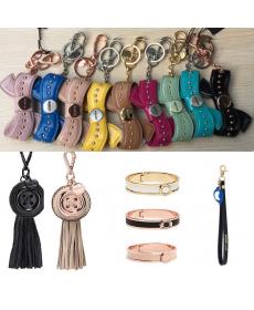 Mimco Bogen Schlüsselring Mini schmale aufgesetzter Cuff Geburtstag Schlüsselanhänger schwarz Vanille