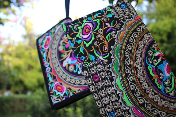 NEUE Armband Damen Handtasche Elegante Handarbeit Tag Handtasche Tasche Nationalen Retro Gestickte Tasche mit Floral