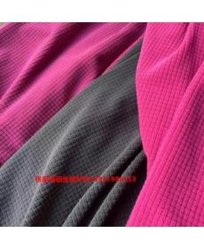 Twist-wrapped polyester polyurethane small square fleece