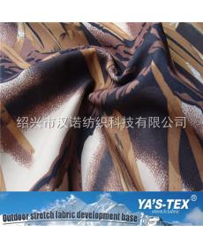 Camouflage printed four-way stretch composite polar fleece waterproof TPU three-layer composite fabric